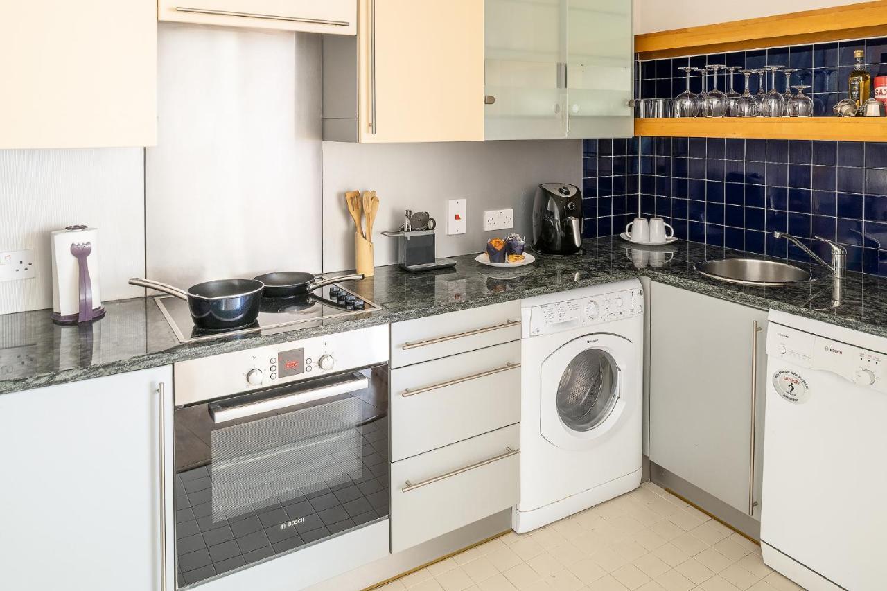 Comfortable And Bright Apartment In Tower Bridge London Exterior photo