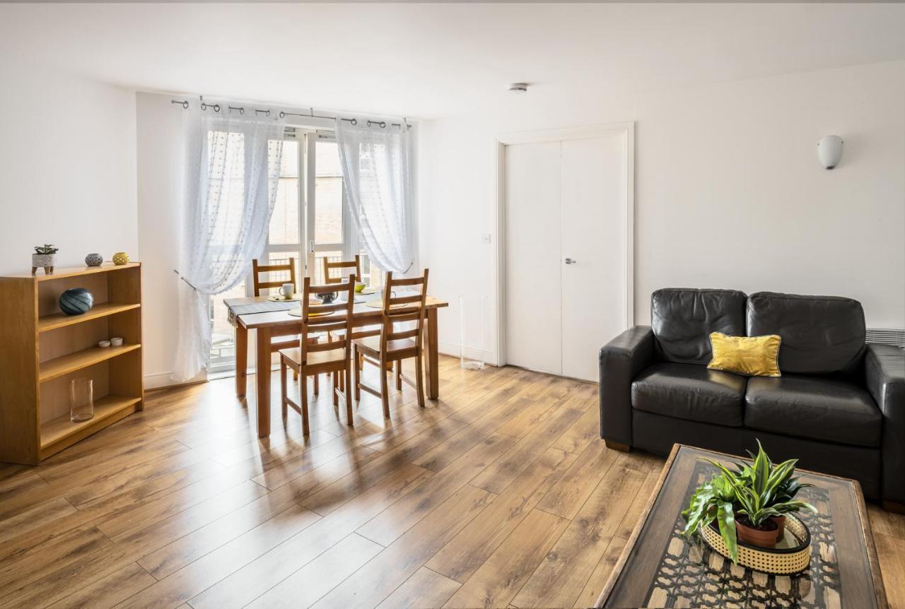 Comfortable And Bright Apartment In Tower Bridge London Exterior photo